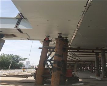 海拉爾高架橋，頂橋施工中